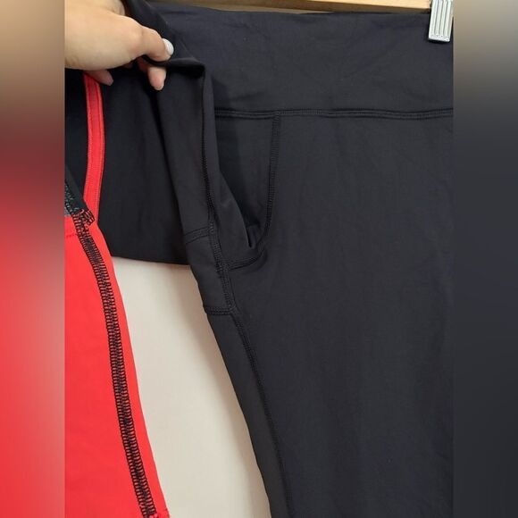 Lululemon Pedal To The Medal 7/8 Tight in Black / Alarming / Tranquil Blue - Picture 11 of 16